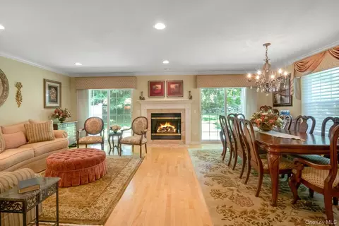 Dining - 81 Hillcrest Ln, Peekskill, NY 10566 photo 2 of 3
