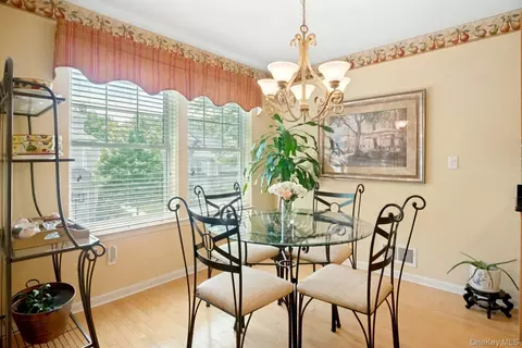 Dining - 81 Hillcrest Ln, Peekskill, NY 10566 photo 3 of 3