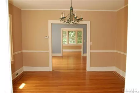 35 E Birch St, Mount Vernon, NY 10552