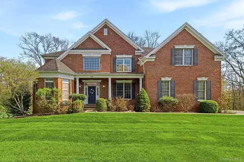 13 Chestnut St, East Fishkill, NY 12533