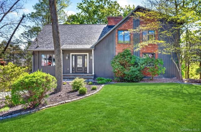 40 Brentwood Dr, Poughkeepsie, NY 12603