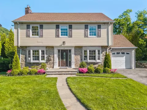 35 Berrian Rd, New Rochelle, NY 10804