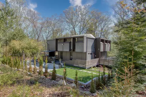 20 Fawn Hill Rd, Tuxedo, NY 10987