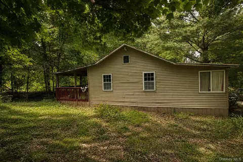 10 Lookout Trl, Monroe, NY 10950