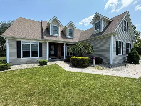 91 Caties Way, East Fishkill, NY 12533