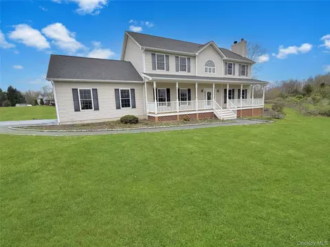 343 North Ave, Pleasant Valley, NY 12569
