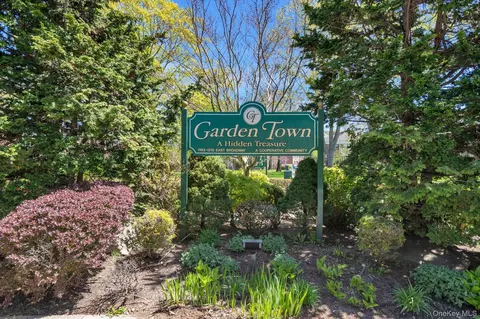 1195 E Broadway #L23, Hewlett, NY 11557