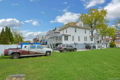511 Beach Ave, New York, NY 10473 photo 3