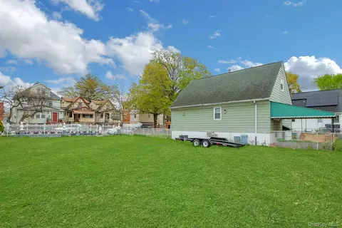 511 Beach Ave, New York, NY 10473 photo 6