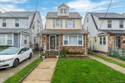 9219 218th St, New York, NY 11428