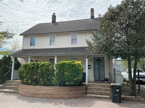 241 Covert St, North Hempstead, NY 11590