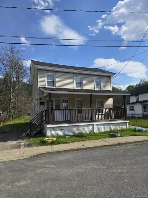 6 Broadhead St, Ellenville, NY 12428