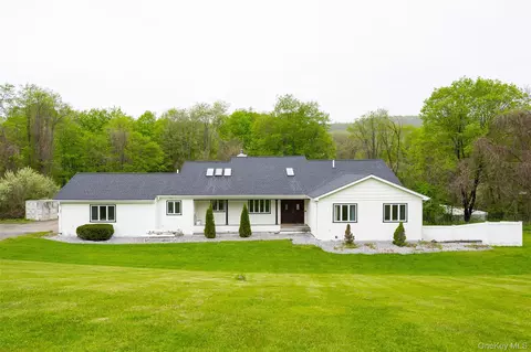 921 W Dover Rd, Dover, NY 12564