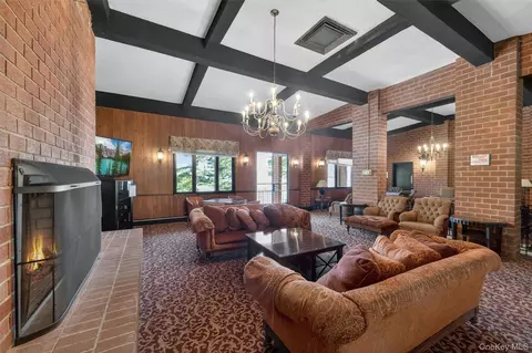 Living - 16 Rockledge Ave #6D-2, Ossining, NY 10562 photo 4 of 4