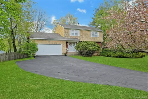 110 Eastview Dr, Mount Pleasant, NY 10595