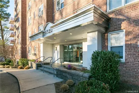 1133 Midland Ave #1C, Yonkers, NY 10708