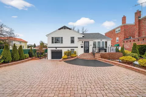 3377 Agar Pl, New York, NY 10465
