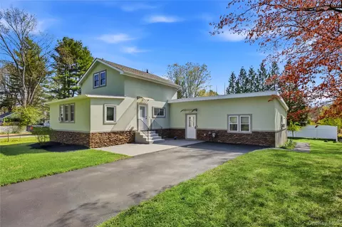 7 Didio Ln, Montgomery, NY 12549
