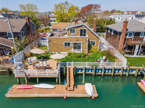 60 Forester St, Long Beach, NY 11561