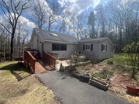 623 Wurtsboro Mtn Rd, Mamakating, NY 12790