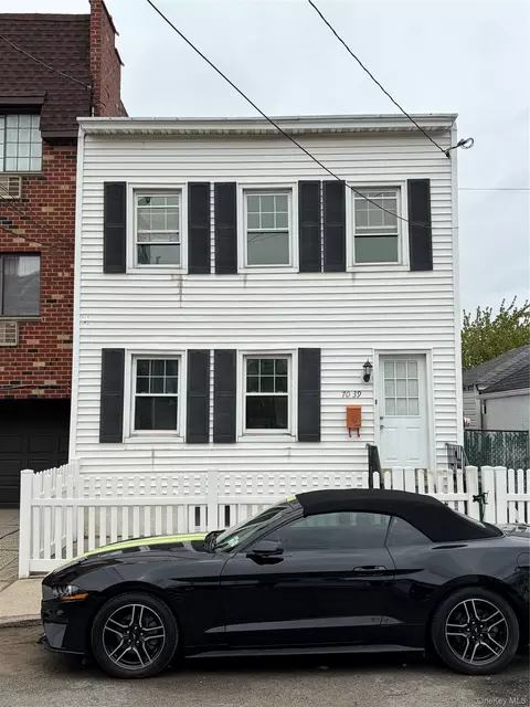 7039 57th Dr, New York, NY 11378