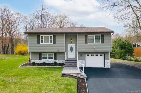 77 Kent Lake Ave, Kent, NY 10512