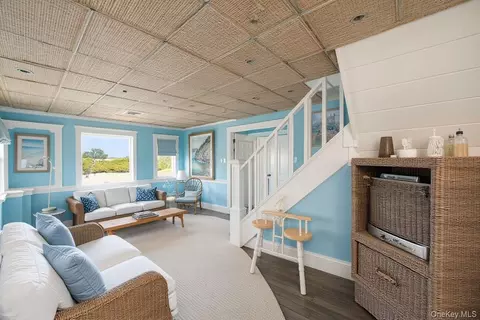 Living - 9 Lakeland Ave, Patchogue, NY 11772 photo 1 of 5