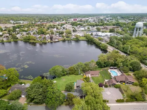 View/Area - 9 Lakeland Ave, Patchogue, NY 11772 photo 4 of 5