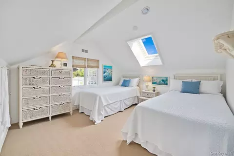 Bedroom - 9 Lakeland Ave, Patchogue, NY 11772 photo 5 of 5