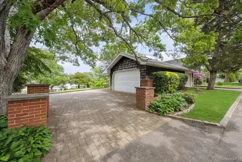 Exterior - 9 Lakeland Ave, Patchogue, NY 11772 photo 6 of 7