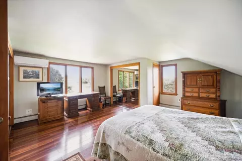 Bedroom - 9 Lakeland Ave, Patchogue, NY 11772 photo 1 of 5