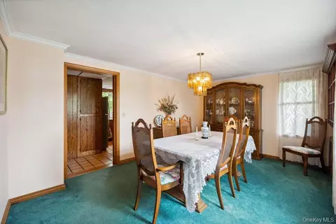Dining - 9 Lakeland Ave, Patchogue, NY 11772 photo 1 of 2