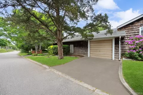 Exterior - 9 Lakeland Ave, Patchogue, NY 11772 photo 7 of 7