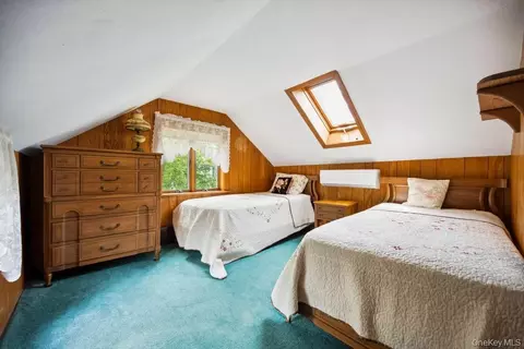 Bedroom - 9 Lakeland Ave, Patchogue, NY 11772 photo 4 of 5