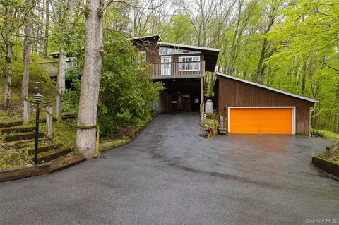 112 Old Sylvan Lake Rd, East Fishkill, NY 12533