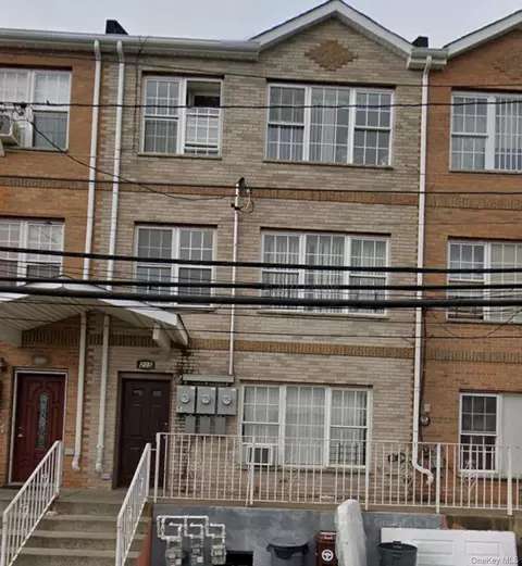 205 Beach 28th St, Far Rockaway, NY 11691