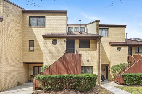 368 N Greeley Ave, New Castle, NY 10514