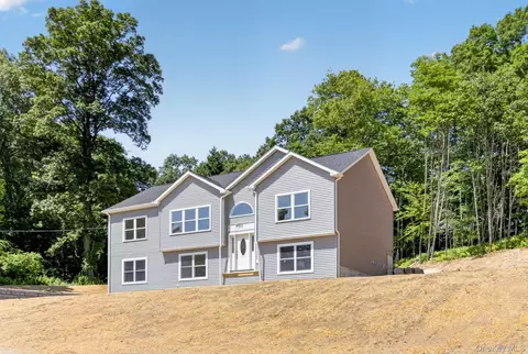 592 Ludingtonville Rd, Kent, NY 12531