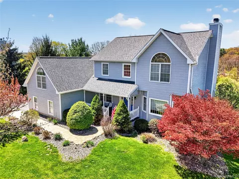 72 Brookside Ln, La Grange, NY 12540