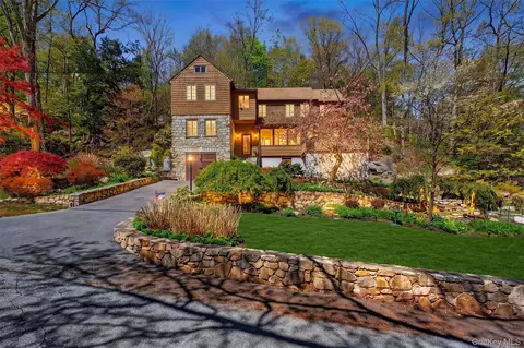 37 Ellen Ave, Mahopac, NY 10541