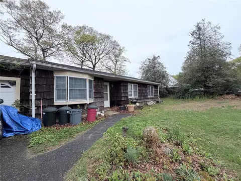98 Broadway, Rocky Point, NY 11778