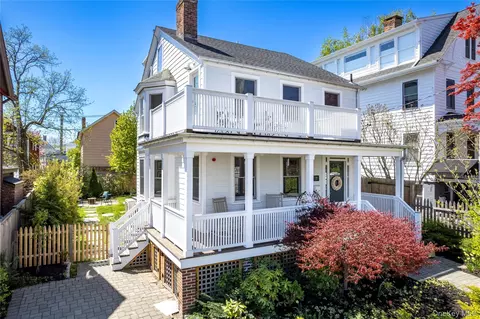 21 1st Ave, Orangetown, NY 10960