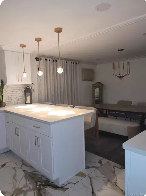 33 Balsam Dr, Medford, NY 11763