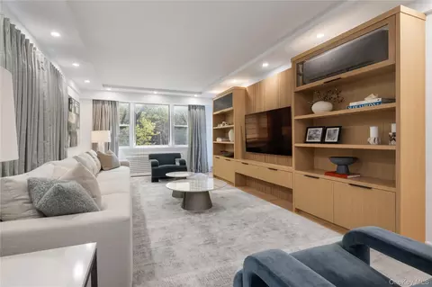 3725 Henry Hudson Pkwy W #3DE, New York, NY 10463