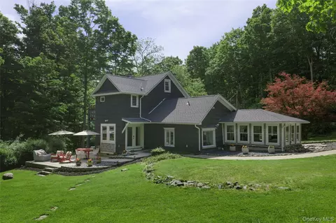 9 Reinheimer Rd, Monroe, NY 10950