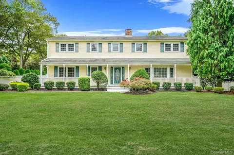 222 Jamaica Ave, Medford, NY 11763