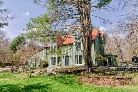 2339 State Route 82, Ancram, NY 12502