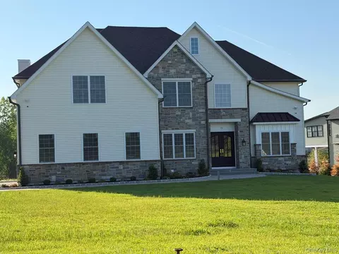 78 Abu Mousa Dr, La Grange, NY 12540