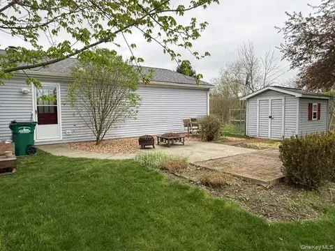 Exterior - 4 Delray Cir, Poughkeepsie, NY 12603 photo 3 of 7