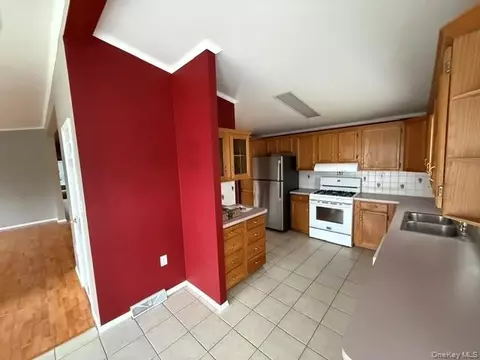 Kitchen - 4 Delray Cir, Poughkeepsie, NY 12603 photo 1 of 1